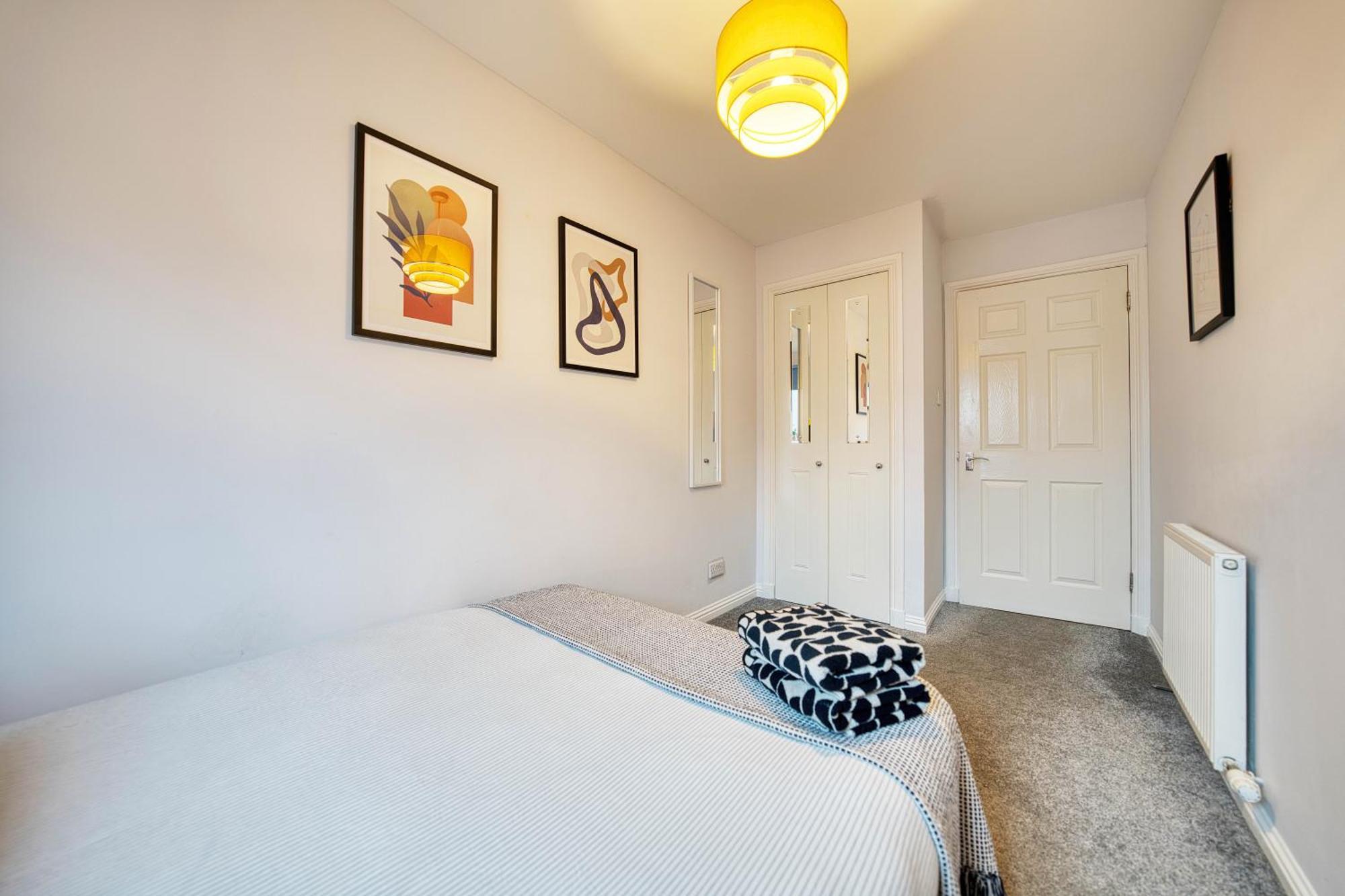 Апартаменти Modern 2 Bed Flat With Free Parking Глазго Екстер'єр фото